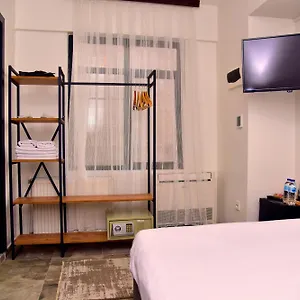 5* Otel Mates Port