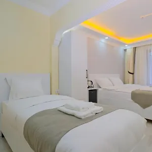  Otel Lucky